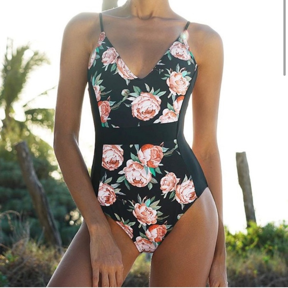 Cupshe swimsuit